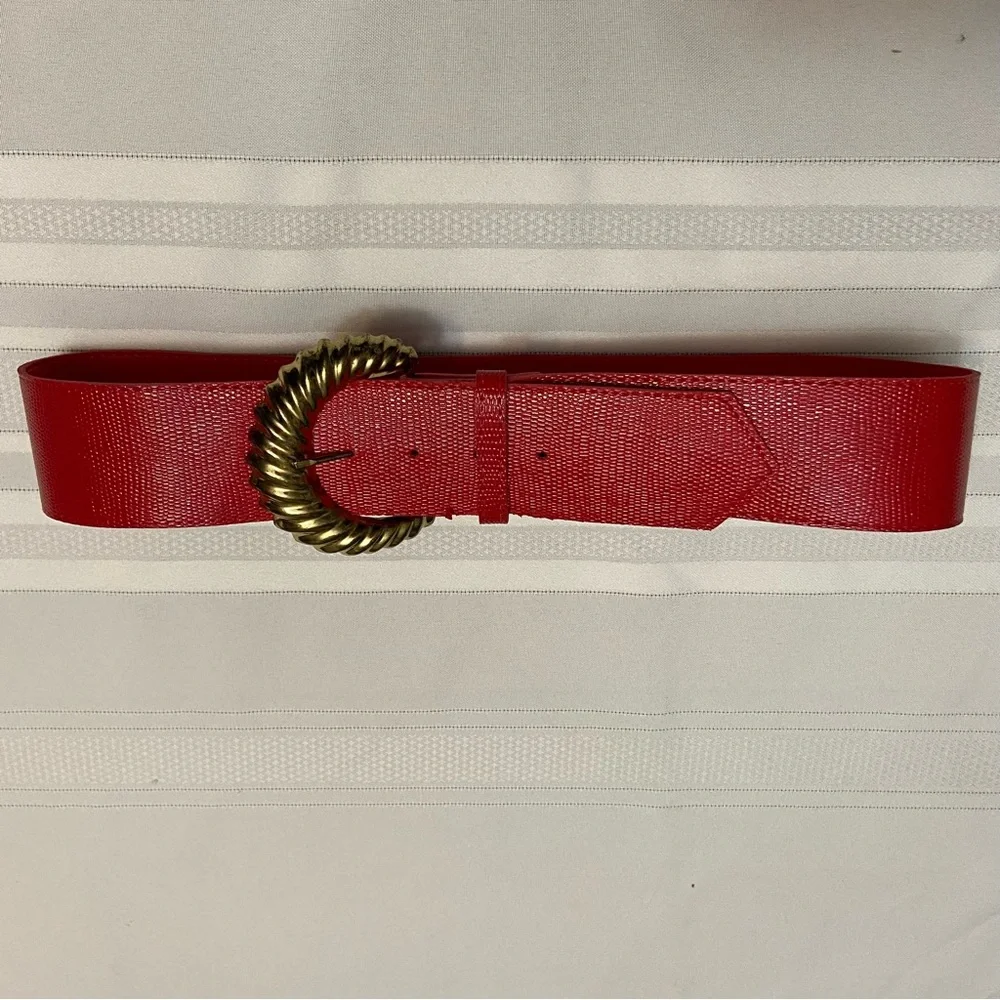 Red Womens Faux Leather Wide Belt -Gold tone Buckle Size 28-30 see measurements
